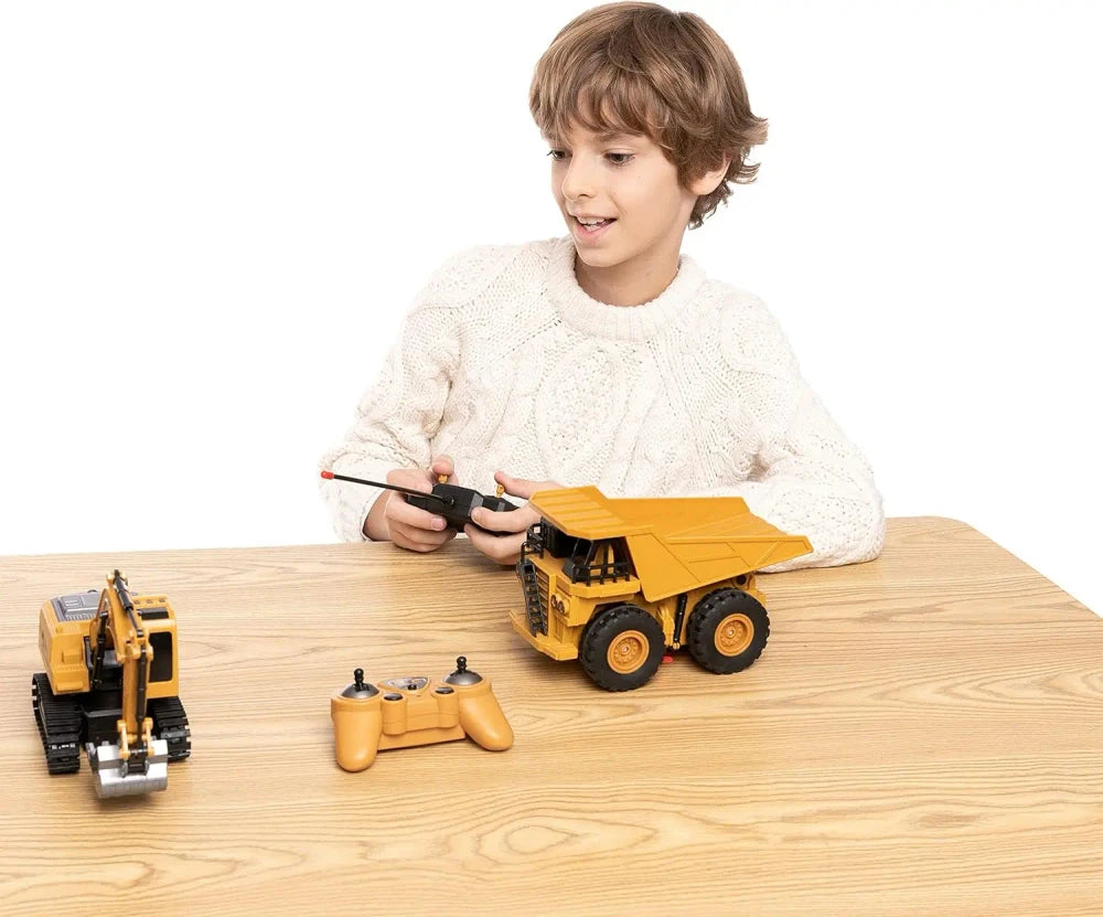 Remote control excavator and dump truck set, photo 6